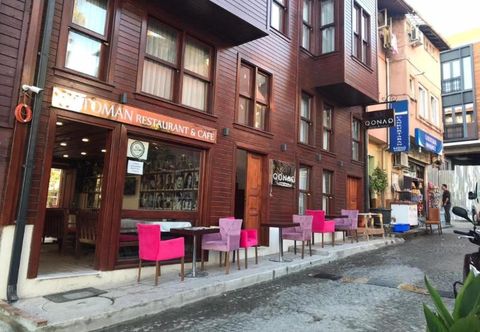 外部的 Qonaq Hotel & Suites