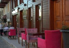 Nhà hàng 2 Qonaq Hotel & Suites