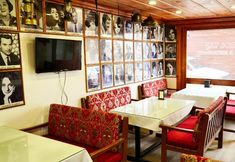 Nhà hàng 5 Qonaq Hotel & Suites