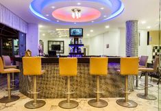 Bar, Cafe and Lounge 4 Parador Suites