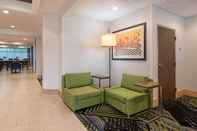 Lobby Holiday Inn Express and Suites Columbia I 26 at Ha