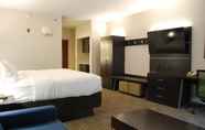 Common Space 4 Holiday Inn Express and Suites Kingsport Meadowvie