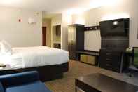 Common Space Holiday Inn Express and Suites Kingsport Meadowvie