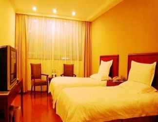 ห้องนอน 2 GreenTree Inn ShangHai PuDong TangQiao Metro Statn