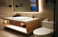 In-room Bathroom 4 GreenTree Inn Hebei Langfang Development Zone Conv