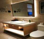 In-room Bathroom 4 GreenTree Inn Hebei Langfang Development Zone Conv