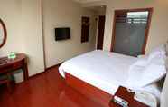 Kamar Tidur 4 GreenTree Inn BaoAn Airport New Terminal Express H