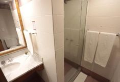 In-room Bathroom 6 TRI HOTEL CANELA