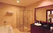 Toilet Kamar 4 Shenzhen Fortune Hotel