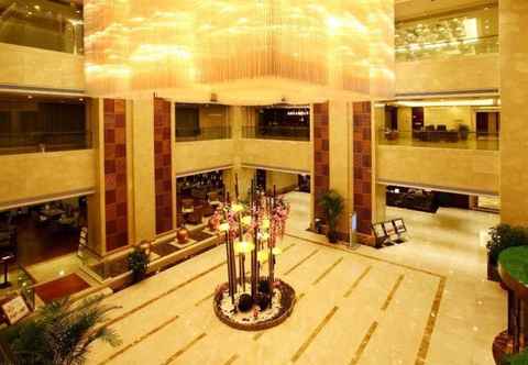 Lobby Ningbo Haiyi Hotel