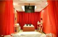 Bilik Tidur 7 Swan Love Hotel