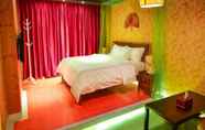 Bilik Tidur 3 Swan Love Hotel