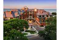 Exterior Oak Bay Beach Hotel