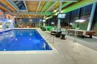 Swimming Pool Holiday Inn Clinton Bridgewater