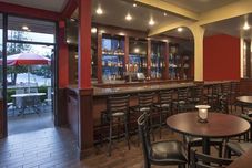 バー、カフェ、およびラウンジ Red Lion Hotel Conference Center Renton