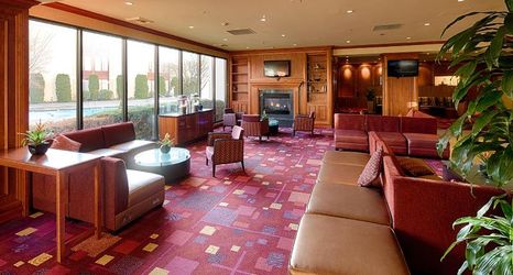 ロビー 2 Red Lion Hotel Conference Center Renton