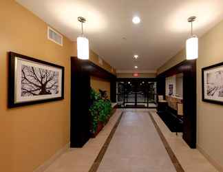 Sảnh chờ 2 Staybridge Suites Ann Arbor- Research Pkwy