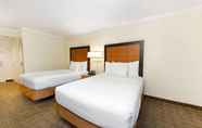 Kamar Tidur 4 La Quinta by Wyndham Ft Lauderdale Cypress Creek