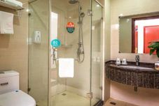In-room Bathroom GreenTree Inn (Shanghai Changxing Island)