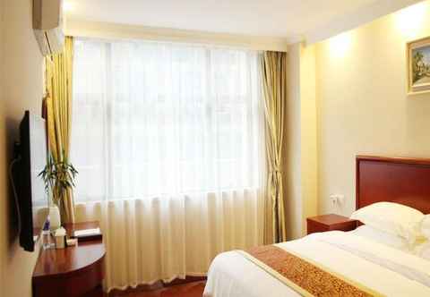 Bedroom GreenTree Inn ZhongYang  LeCheng Business Hotel