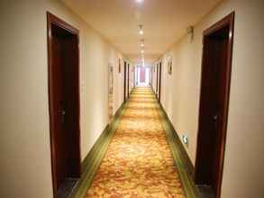 Lobi 4 GreenTree Inn Wanxianghui  Express Hotel