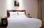 ห้องนอน 5 GreenTree Inn Anting Motor City Express Hotel