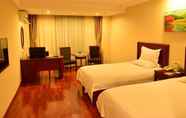 Bedroom 3 GreenTree Inn Dazhong  International Auto City Bus