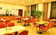 Restaurant 2 GreenTree Inn Dazhong  International Auto City Bus