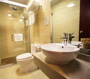 In-room Bathroom 6 GreenTree Inn New District YangSi Metro Station Ya