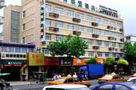 ภายนอกอาคาร GreenTree Alliance BaYi Road Walking Street Hotel