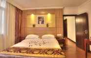 Bedroom 6 GreenTree Alliance BaYi Road Walking Street Hotel