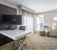 Bedroom 5 B/W Plus Clemson Hotel & Conference Center