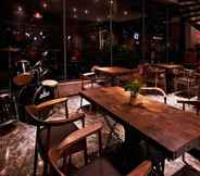 Bar, Cafe and Lounge 2 James Joyce Coffetel Guangzhou Shi Jing City Plaza