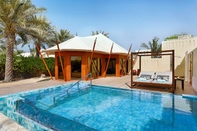 สระว่ายน้ำ The Ritz-Carlton Ras Al Khaimah, Al Hamra Beach
