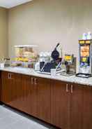 RESTAURANT Comfort Inn & Suites Edgewood