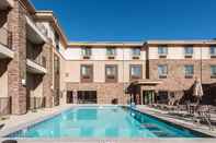 Swimming Pool MainStay Suites Moab Near Arches National Park