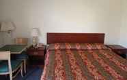 Kamar Tidur 5 Knights Inn Savanna Mcalester