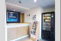 Lobby Travelodge Ashbourne