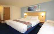 Bedroom 5 Travelodge Ayr