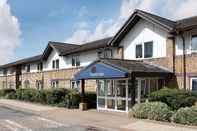 Bangunan Travelodge Bicester Cherwell Valley