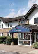 EXTERIOR_BUILDING Travelodge Bicester Cherwell Valley