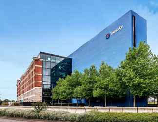 Bên ngoài 2 Travelodge Birmingham Fort Dunlop