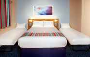 ห้องนอน 5 Travelodge Birmingham Fort Dunlop