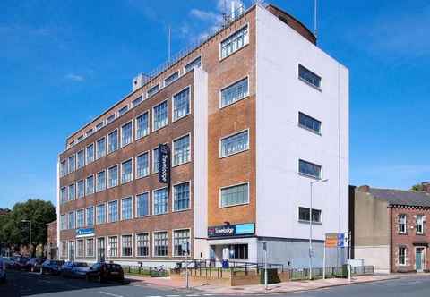 Exterior Travelodge Carlisle Central