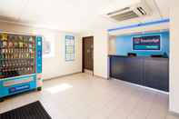 Sảnh chờ Travelodge Chertsey