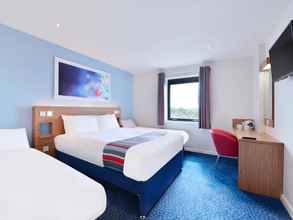 Bedroom 4 Travelodge Chertsey