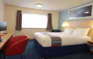 Bedroom 4 Travelodge Dunfermline