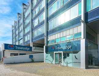 Bangunan 2 Travelodge London Teddington