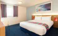 Bedroom 5 Travelodge London Teddington