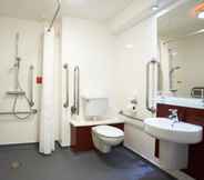 In-room Bathroom 4 Travelodge Lytham St Annes